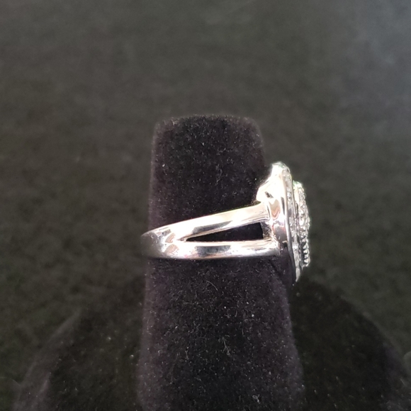 925 Sterling silver heart ring w/diamond inlay - Picture 4 of 6